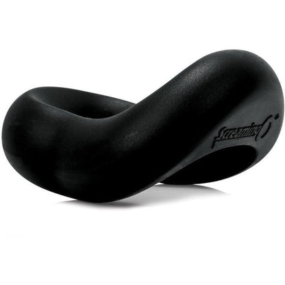 The Screaming O Swing O Curved features a modern art sculpture design with a black, curved, smooth silicone surface. Its loop-like design and small logo enhance both elegance and functionality.